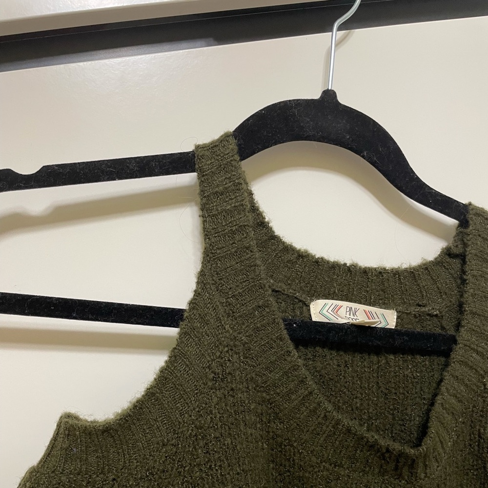 Green Sweater - Picture 2 of 3